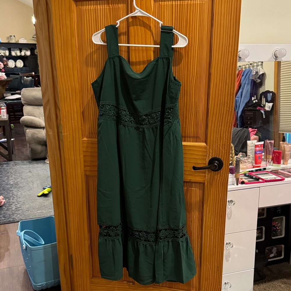 Chic Forest Green Midi Dress